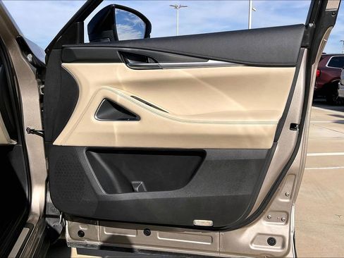 Certified 2025 INFINITI QX60 Luxe w/ Vision Package image 24