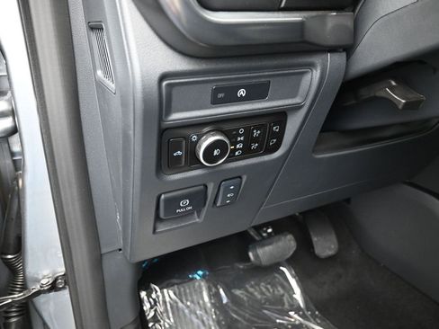 New 2025 Ford F150 Lariat w/ Equipment Group 502A High image 13