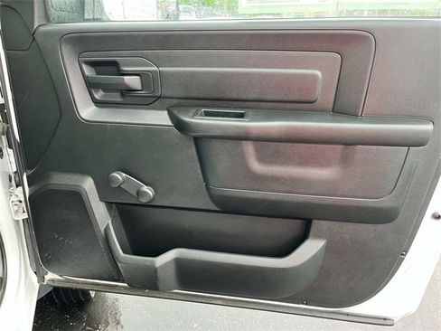 Used 2020 RAM 5500 Tradesman w/ Chrome Appearance Group image 16