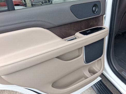 Certified 2023 Lincoln Navigator Reserve RWD image 9