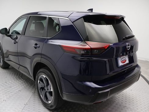 Used 2026 Nissan Rogue SV FWD image 11