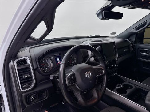 Used 2024 RAM 3500 Big Horn w/ Sport Appearance Package image 9