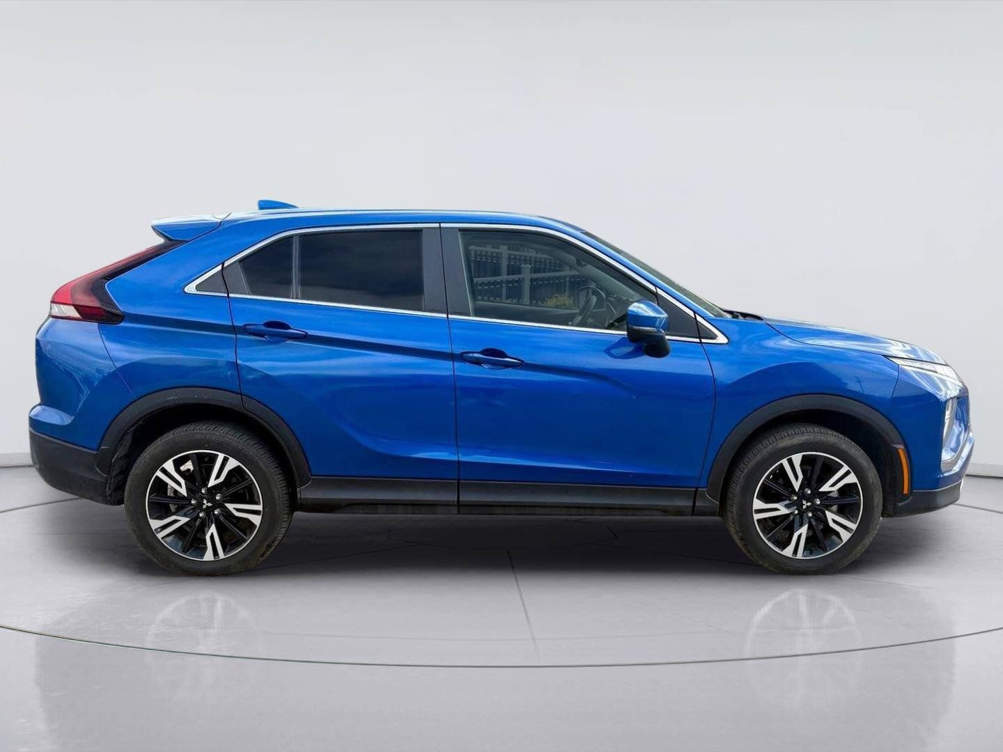 Used 2024 Mitsubishi Eclipse Cross SE AWD/4WD image 2