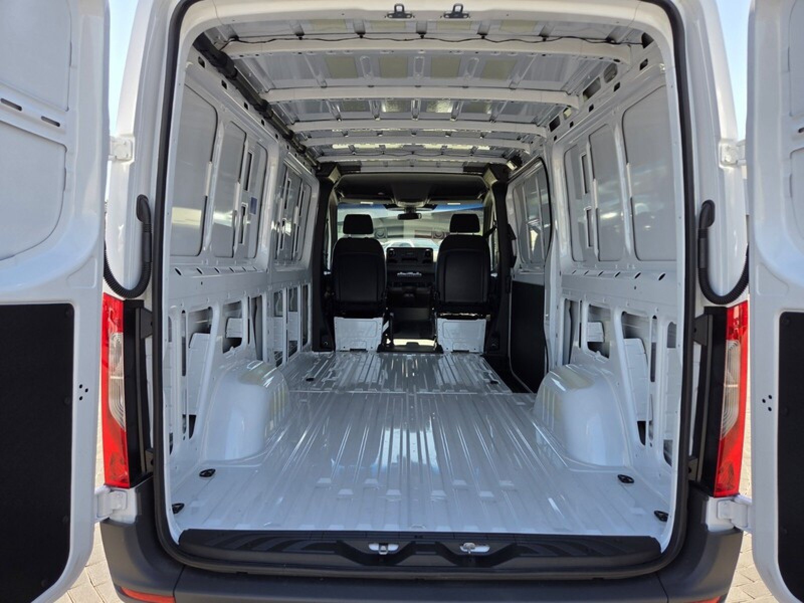 New 2026 Mercedes-Benz Sprinter 2500 image 12