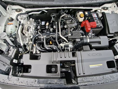 Certified 2025 Nissan Kicks SR FWD image 24
