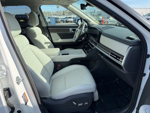 Used 2025 Hyundai Santa Fe Calligraphy image 20