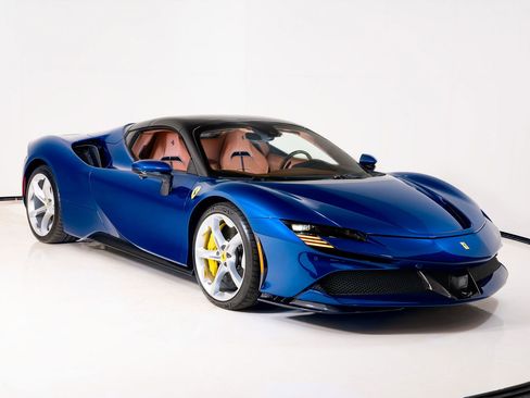 Certified 2022 Ferrari SF90 Spider AWD/4WD image 26