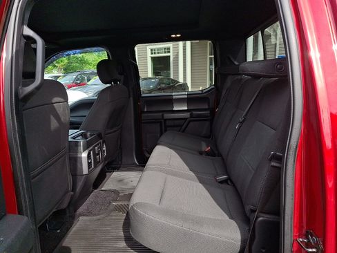 Used 2015 Ford F150 XLT w/ Equipment Group 302A Luxury AWD/4WD image 11