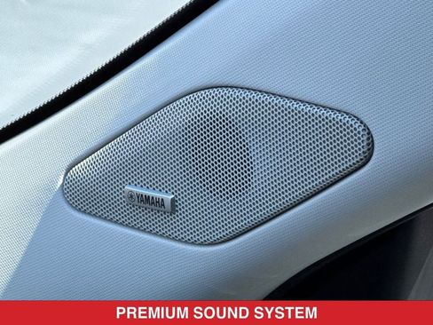 Used 2025 Mitsubishi Outlander SE FWD image 33