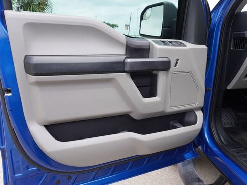 Used 2017 Ford F150 XL w/ Equipment Group 101A Mid AWD/4WD image 8