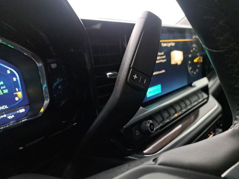 Used 2023 Chevrolet Silverado 1500 LT Trail Boss w/ Protection Package image 18