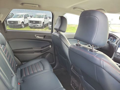 Used 2023 Ford Edge SEL w/ Sport Appearance Package AWD/4WD image 32