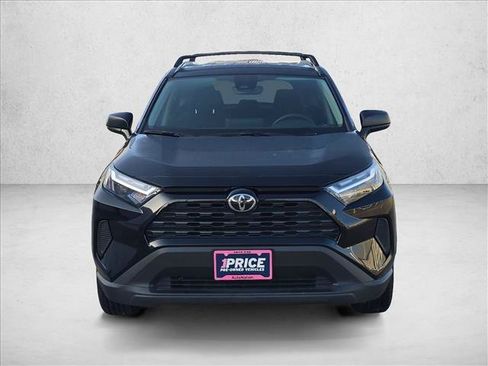 Used 2025 Toyota RAV4 LE AWD/4WD image 2