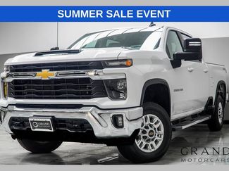 Used 2025 Chevrolet Silverado 2500 LT w/ Convenience Package AWD/4WD video 1