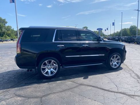 Used 2017 Cadillac Escalade Luxury AWD/4WD image 11