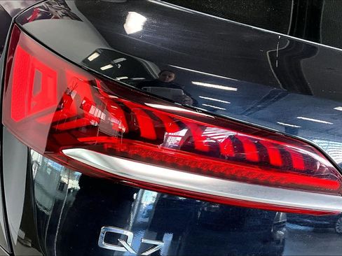 Used 2021 Audi Q7 3.0T Prestige image 29