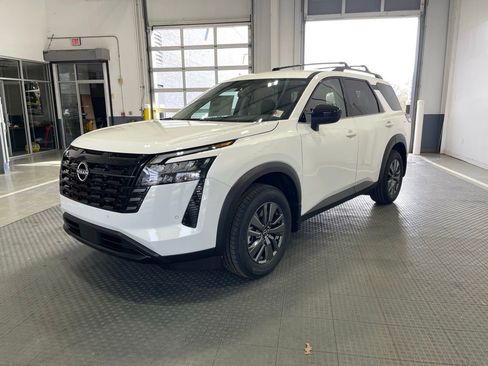 New 2026 Nissan Pathfinder SV FWD image 4