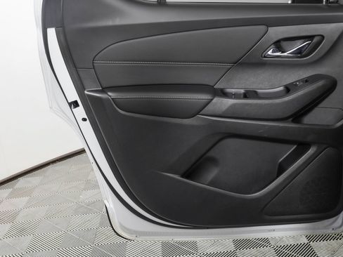 Used 2022 Chevrolet Traverse LT w/ LPO, Floor Liner Package AWD/4WD image 40
