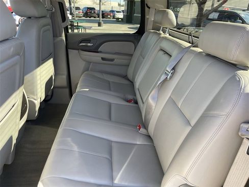 Used 2010 Chevrolet Silverado 1500 LTZ w/ Z71 Appearance Package image 17