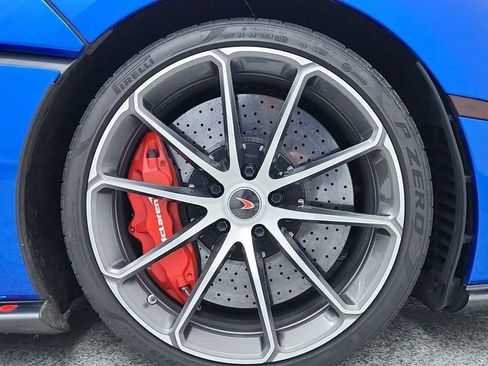 Used 2018 McLaren 570S Spider image 14