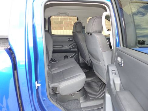 Used 2024 Nissan Frontier SV w/ Technology Package AWD/4WD image 38