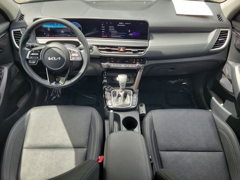 Used 2025 Kia Seltos EX w/ EX Sunroof Package FWD image 15