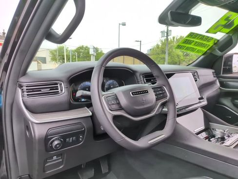 Used 2023 Jeep Wagoneer Series III w/ Preferred Equipment Group AWD/4WD image 30