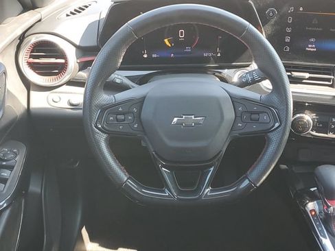 Certified 2024 Chevrolet Trax RS w/ Sunroof Package FWD image 12