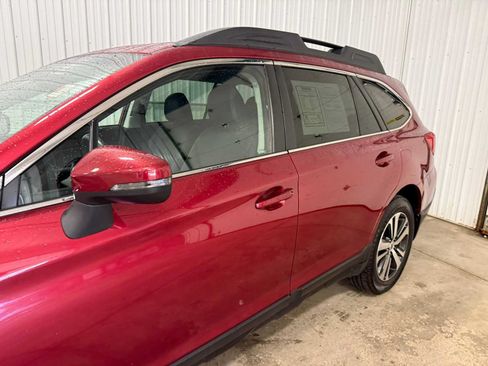 Used 2018 Subaru Outback 2.5i Limited AWD/4WD image 7