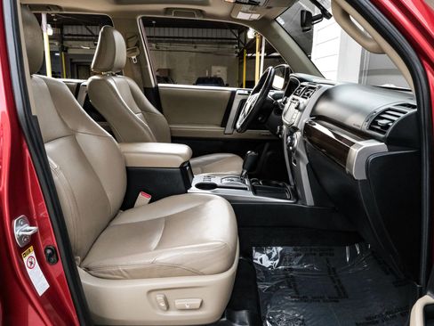 Used 2014 Toyota 4Runner Limited image 35