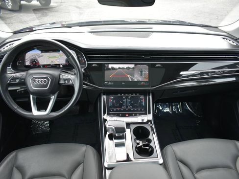 Used 2020 Audi Q8 Prestige w/ Prestige Package AWD/4WD image 11