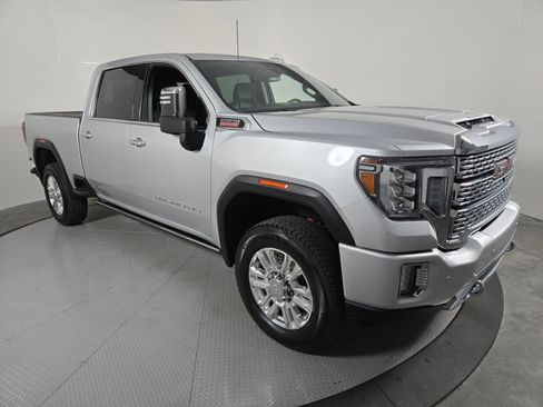 Used 2022 GMC Sierra 2500 Denali AWD/4WD image 11