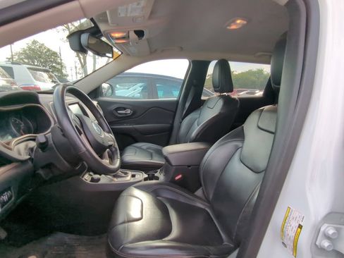 Used 2016 Jeep Cherokee Limited AWD/4WD image 6
