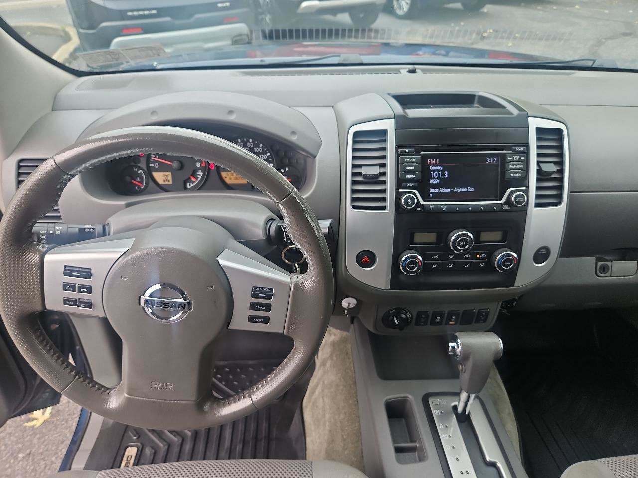 Used 2017 Nissan Frontier SV w/ SV Value Truck Package AWD/4WD image 20