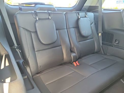 Certified 2022 Ford Explorer XLT w/ Equipment Group 202A RWD image 19