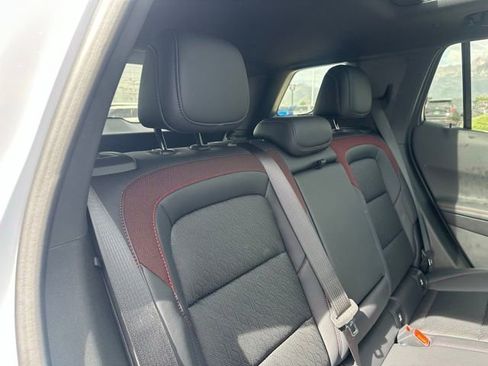 New 2026 Chevrolet Equinox RS w/ Convenience Package III AWD/4WD image 16