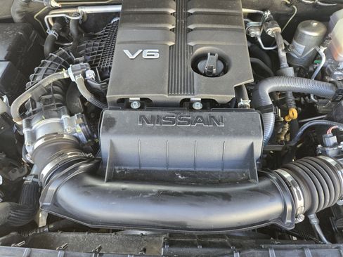 Used 2022 Nissan Frontier SV w/ Technology Package image 31