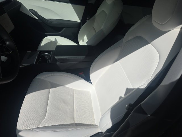 Used 2024 Tesla Model 3 Standard Range RWD image 4