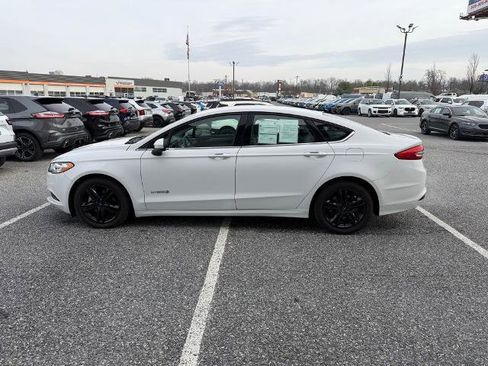 Certified 2018 Ford Fusion S image 5