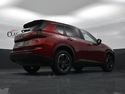 Used 2024 Nissan Rogue SV FWD image 31
