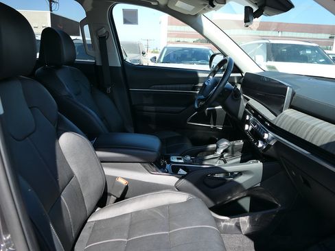 Used 2025 Kia Telluride SX FWD image 27