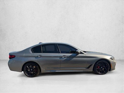 Used 2023 BMW 530i w/ M Sport Package image 5