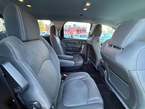 Used 2016 GMC Acadia SLE AWD/4WD image 49