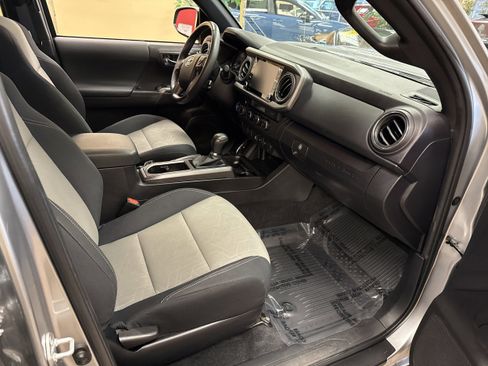 Used 2023 Toyota Tacoma TRD Sport image 26