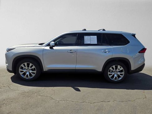 Used 2024 Toyota Grand Highlander AWD Hybrid image 7