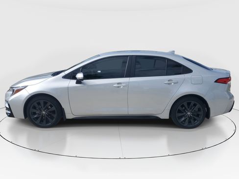 Certified 2026 Toyota Corolla SE FWD image 6