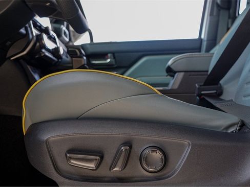 Used 2025 Toyota Tacoma TRD Sport image 23