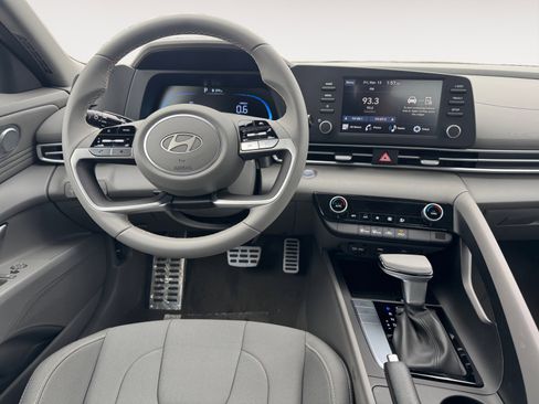 New 2026 Hyundai Elantra Sport FWD image 10