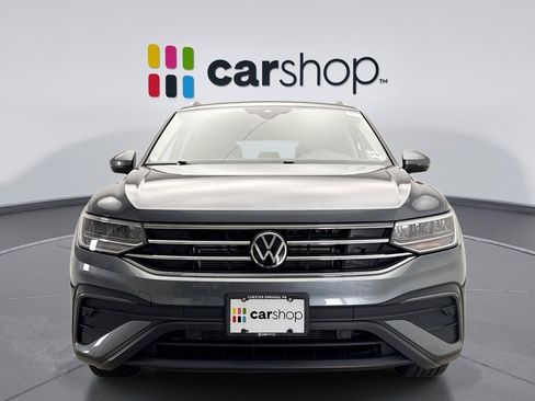 Used 2024 Volkswagen Tiguan SE image 8