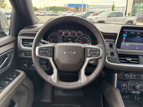 Used 2021 Chevrolet Tahoe Z71 w/ Z71 Signature Package image 17